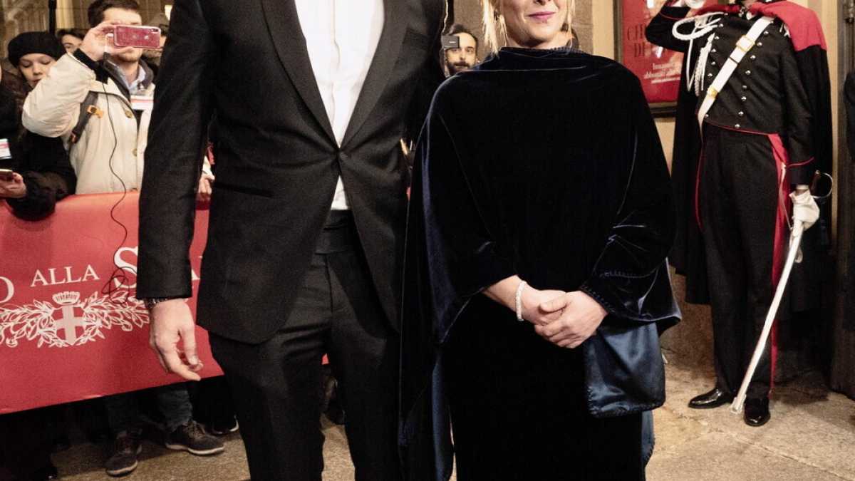 Immagine di Dio, patria e Giambruno. Personaggi e interpreti di una soap opera targata Mediaset