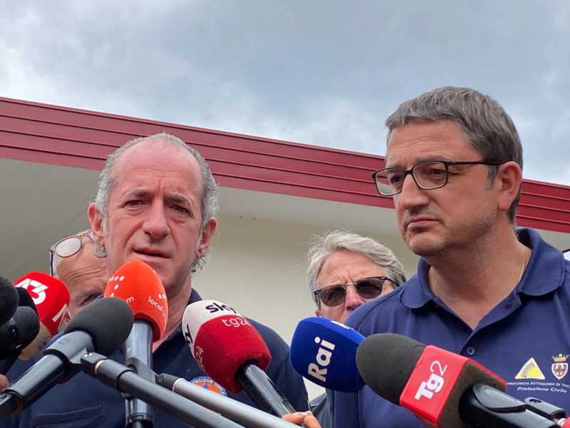 Il governatore del Veneto, Luca Zaia, e il presidente della Provincia autonoma di Trento, Maurizio Fugatti (Ansa)&nbsp;<br />