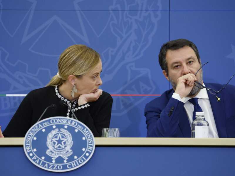Il treno di Lollo, la manovra e il dicembre nero: continua la saga Meloni-Salvini