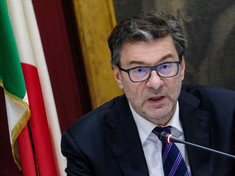 Giorgetti si blinda dalla Lega: "Sul Mes deve decidere il Parlamento"