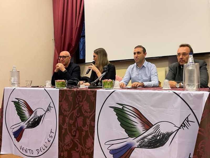 Foto dall'account Facebook di Vento dell'Est