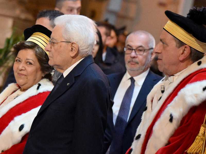 &nbsp;La presidente della corte di Cassazione Margherita Cassano insieme al Presidente della Repubblica Sergio Mattarella e al procuratore generale Luigi Salvato - foto Ansa