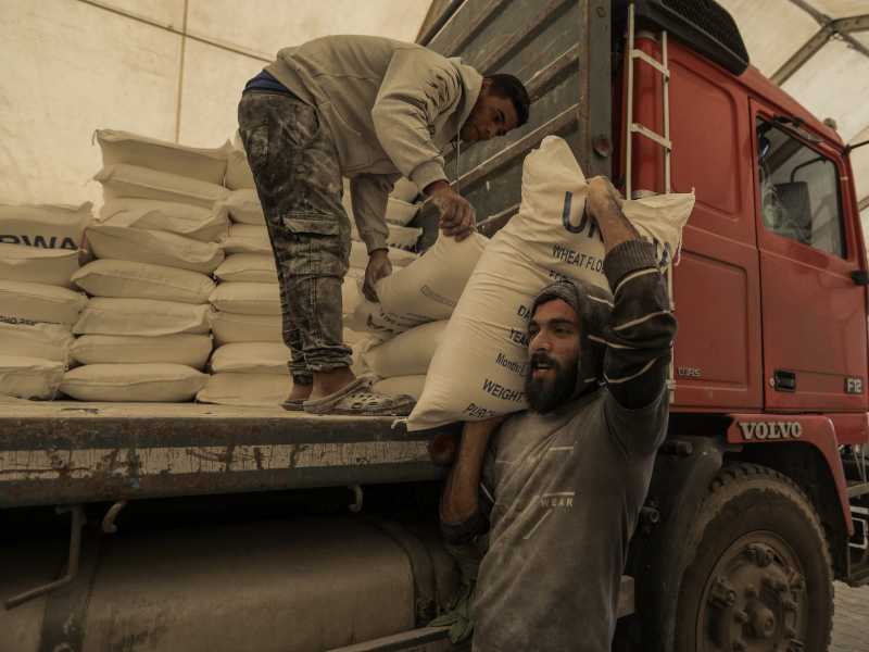 Aiuti umanitari a Gaza. Photo by Ahmad Hasaballah/Getty Images&nbsp;<br />