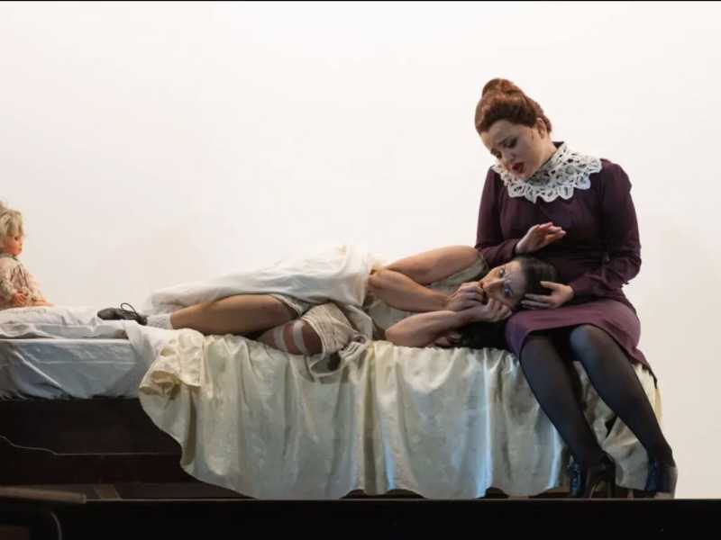 Emoke Bar&aacute;th e Aleksandra Olczyk nel &ldquo;Flauto magico&rdquo; al Teatro dell&rsquo;Opera di Roma (foto Fabrizio Sansoni-Opera di Roma 2024)&nbsp;<br />