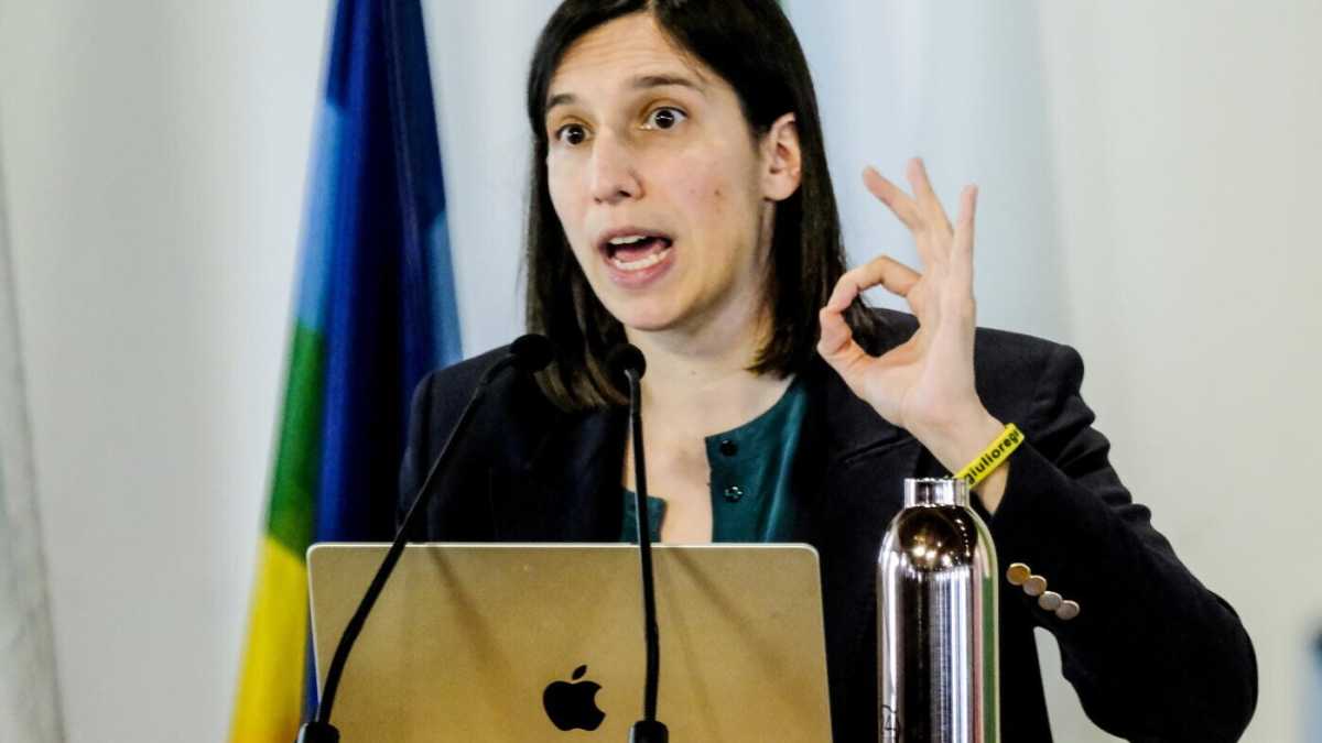 Immagine di Perché Elly Schlein è Enrico Ghezzi