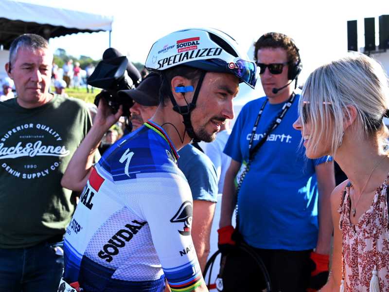 Julian Alaphilippe e Marion Rousse alla Bretagne Classic - Ouest-France 2023 (foto Getty Images)<br />&nbsp;<br />