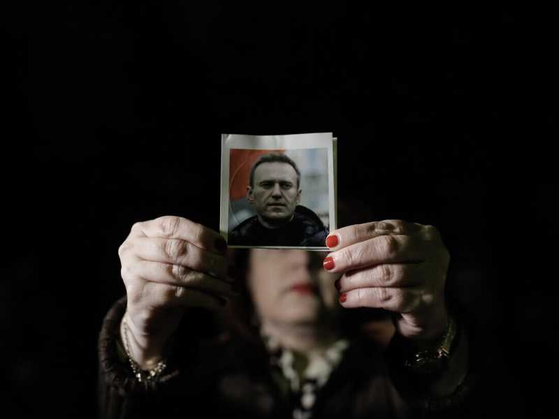 Così il giornalismo indipendente sta indagando sulla morte di Alexei Navalny