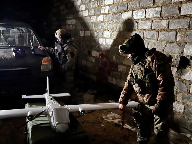 In missione notturna con i soldati ucraini per colpire al di là del fronte