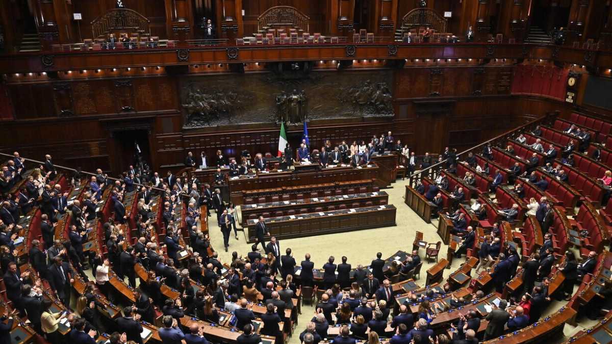 Immagine di Un emendamento della Lega abolisce l’ignoranza. Almeno per i parlamentari