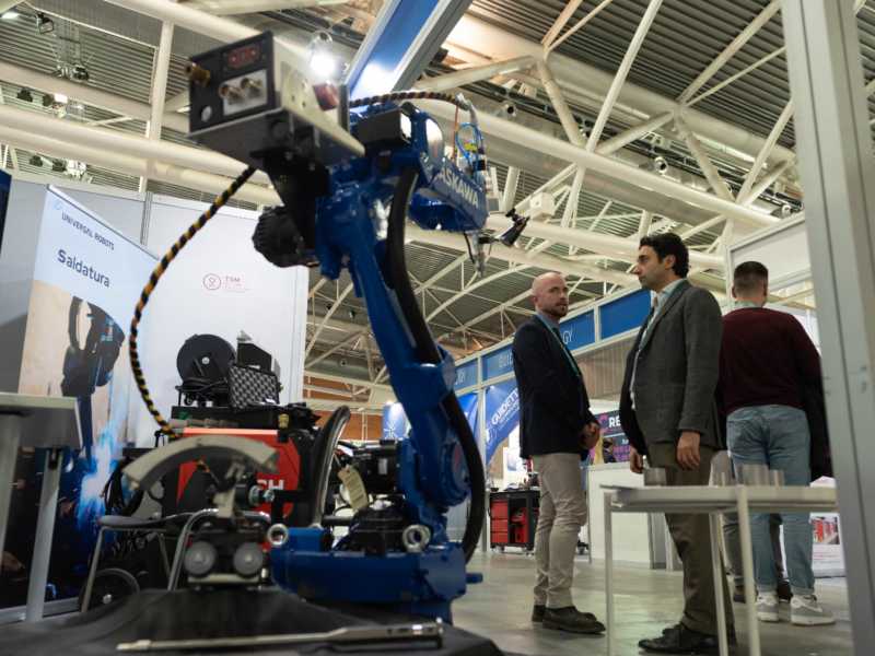 Grandi investimenti in macchinari e nuove tecnologie con il Piano Industria 4.0. Nella foto LaPresse, la fiera A&amp;T Automation and Testing, lo scorso febbraio a Torino