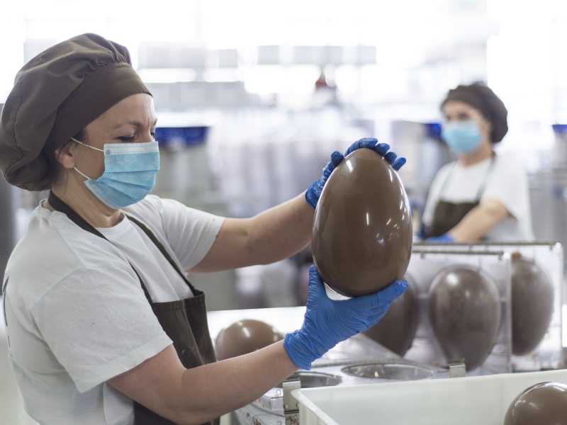 Uova di Pasqua nel laboratorio di Boella &amp; Sorrisi a Torino (Foto di Stefano Guidi/Getty Images)&nbsp;<br />