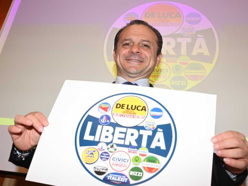 Cosa offre Cateno De Luca ai 17 partitini che si candidano con la sua lista alle europee