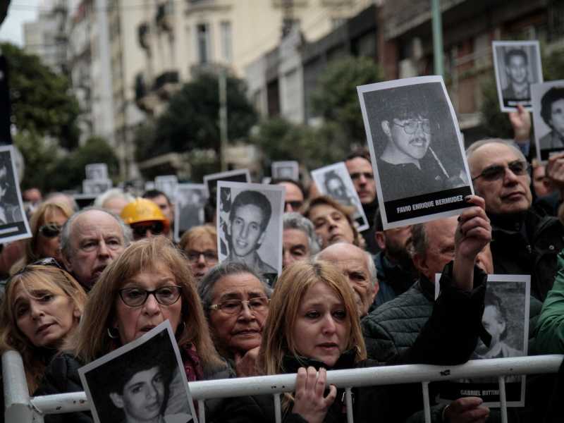 &nbsp;La commemorazione per gli attentati in Argentina del 1994 - foto via Getty Images