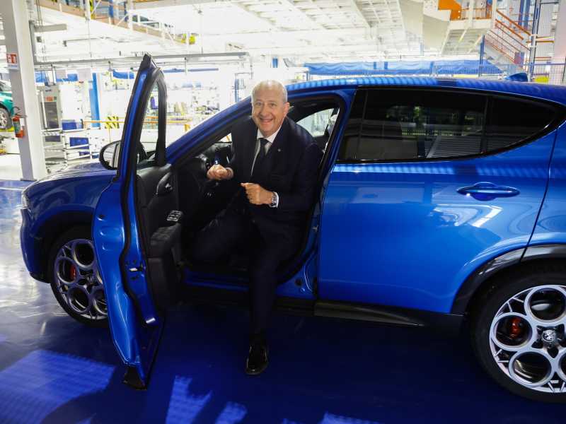 Stellantis, il ceo Alfa Romeo Jean Philippe Imparato visita lo stabilimento di Pomigliano (LaPresse)&nbsp;<br />