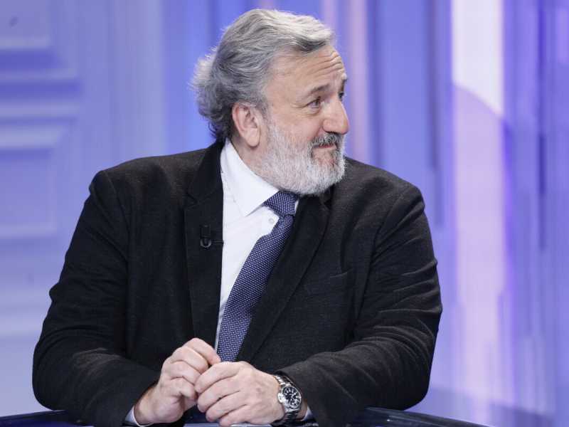 Michele Emiliano a Porta a Porta - foto LaPresse&nbsp;