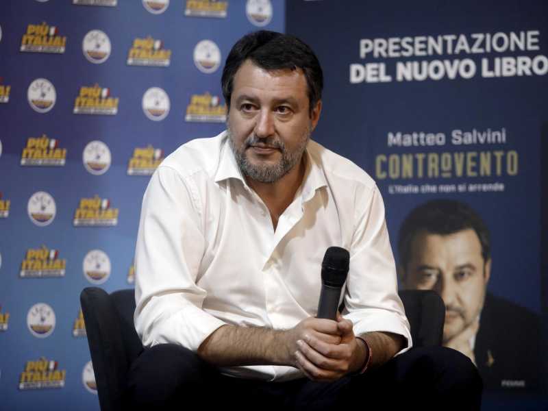 La Lega attacca la Francia: l'ambasciatore riferisca sull'invio di truppe a Kyiv. Salvini: "Macron e Monti vanno curati"