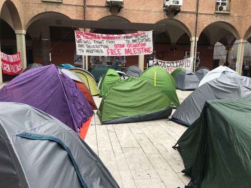 Viaggio nella protesta pro Palestina all'università di Bologna