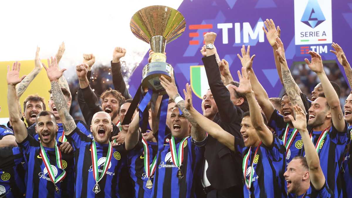 Immagine di Lo strano calcio "senza volto" di Rep.