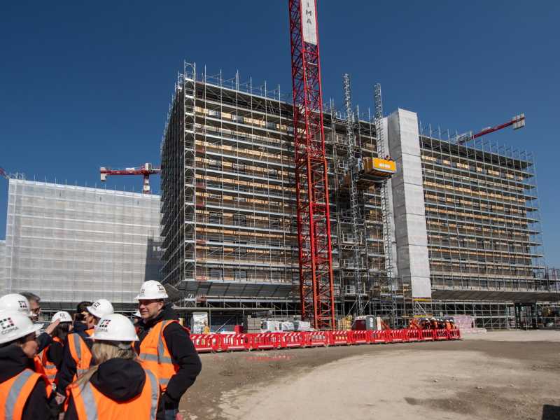 Lavori di completamento delle strutture del Villaggio Olimpico (LaPresse) 