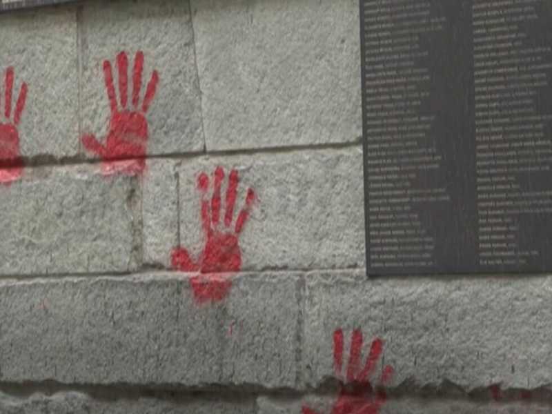 C'è la Russia dietro alla vandalizzazione del Memoriale della Shoah di Parigi
