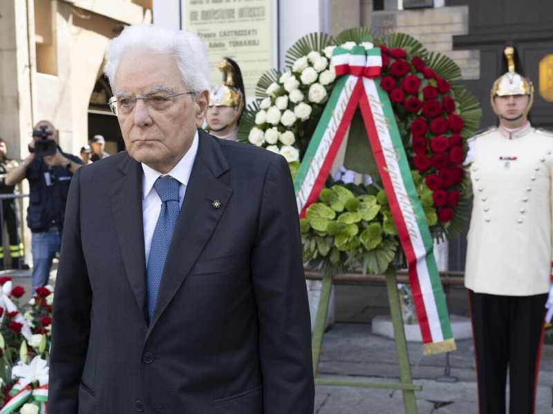 &nbsp;Sergio Mattarella a Piazza della Loggia a Brescia - foto Ansa