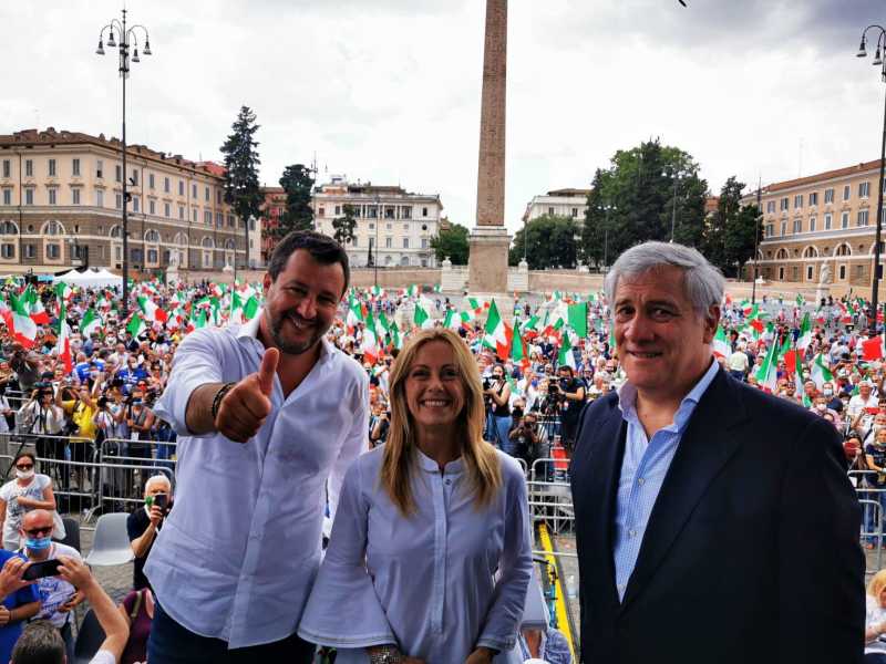 Europee, gli ultimi comizi dei leader e le assenze tattiche per non turbare l'elettorato
