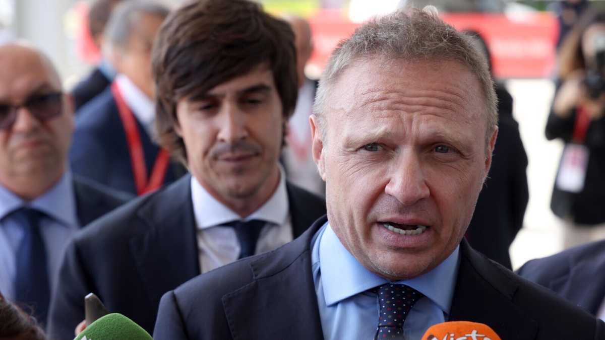 Immagine di Si autosospende Paolo Signorelli, il capo ufficio stampa di Lollobrigida: su Rep. una sua chat privata