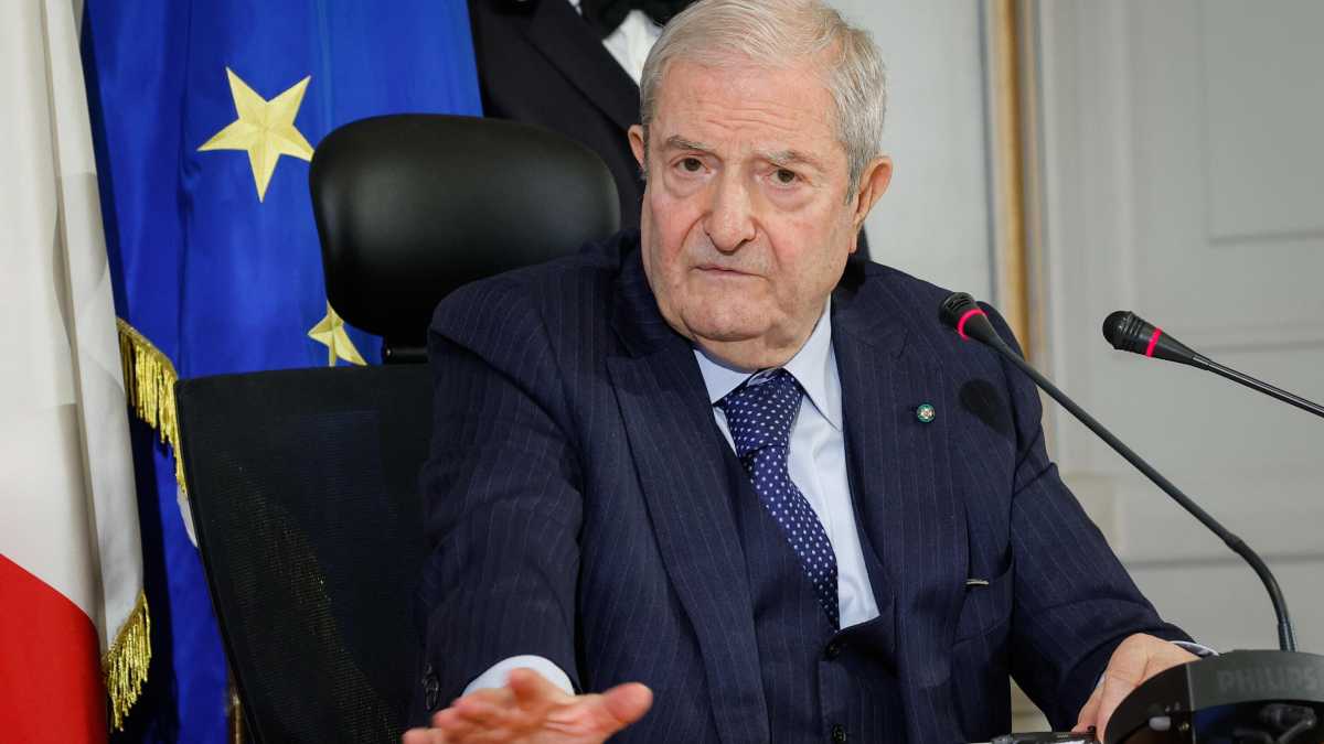 Immagine di Riformare la Costituzione si deve. La splendida lezione di Augusto Barbera