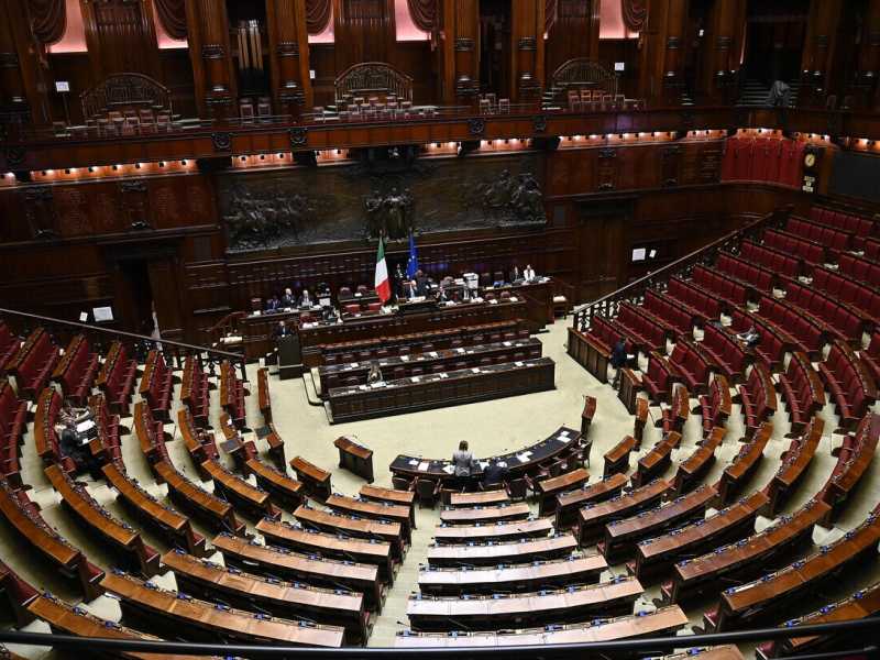 Parlamento Gpt. Una commissione giudicherà 30 progetti per applicare l’IA ai lavori di Montecitorio