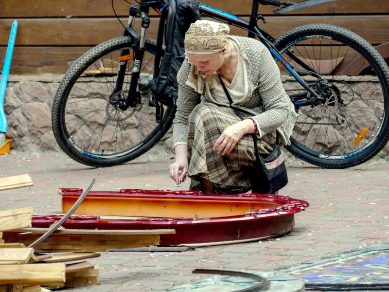 &nbsp;Una cittadina di Odessa - foto Ansa