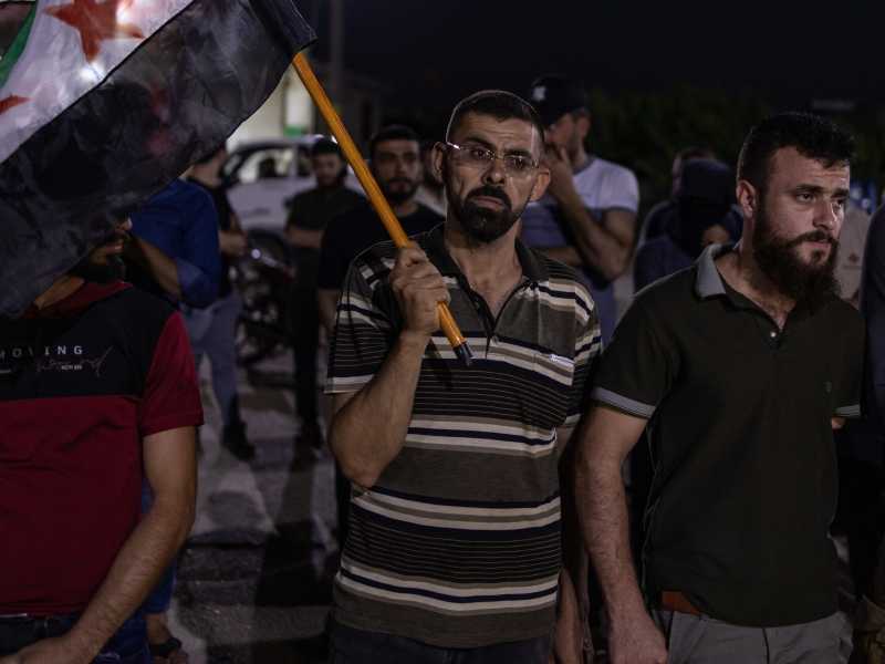 1 luglio 2024, Aleppo: manifestazione scatenata dalla violenza contro i siriani in Turchia (Foto Anas Alkharboutli/dpa via Getty Images)&nbsp;<br />