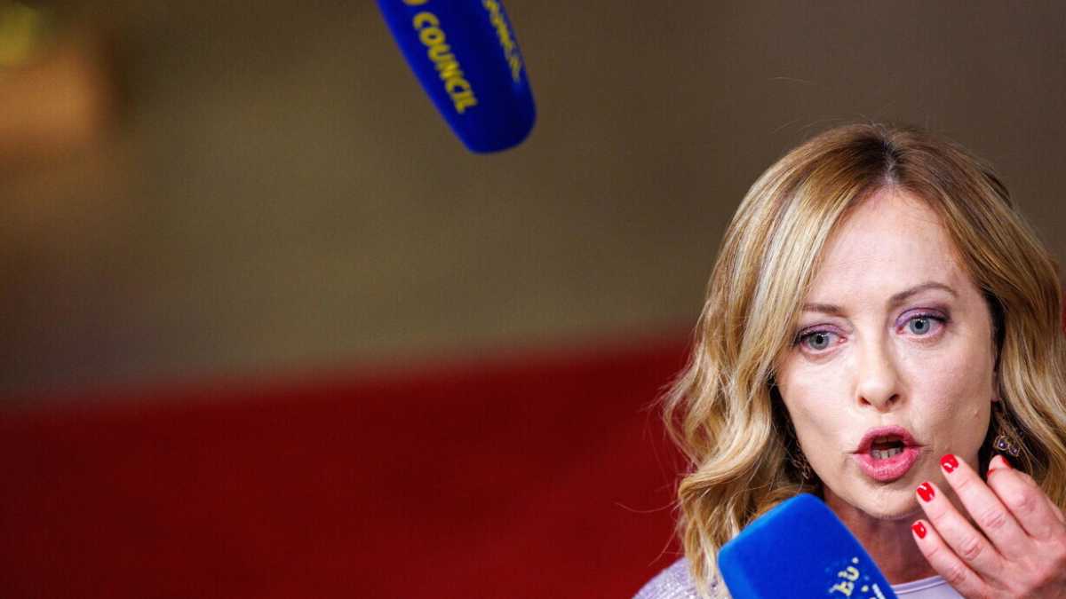 Immagine di Le cinque priorità per Meloni dopo il regalo di Le Pen
