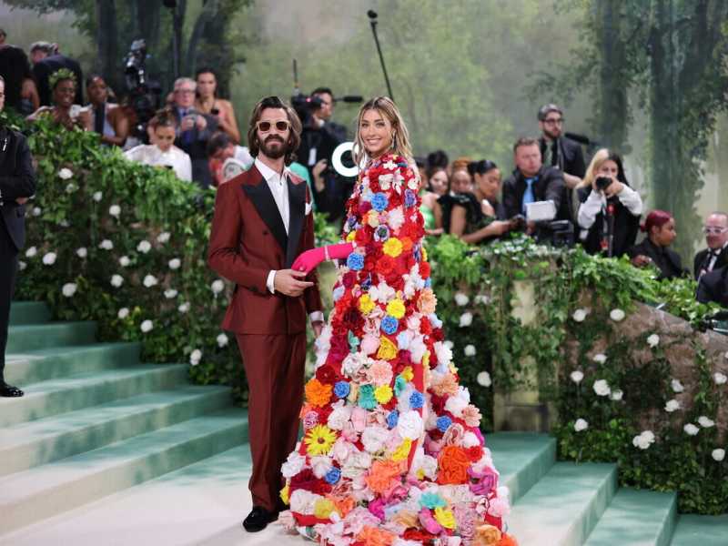 Leonardo Maria Del Vecchio con l&rsquo;attuale moglie Jessica Michel Sarfaty al Met Gala 2024 (Ansa)&nbsp;<br />