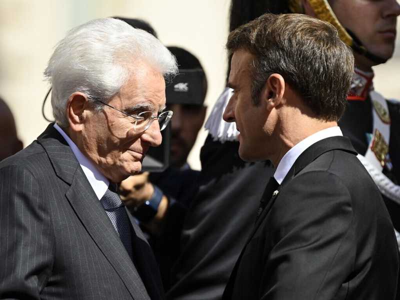 &nbsp;Sergio Mattarella ed Emmanuel Macron - foto Ansa