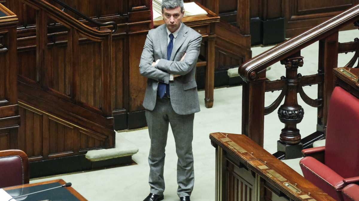 Immagine di L’Orlando dubbioso. In Liguria il candidato è lui. Ma se perde? Il nodo Renzi