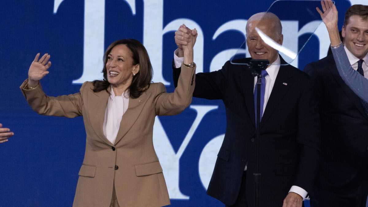 Immagine di Kamala e Toti. Le banalizzazioni di Urbinati su soldi e politica non fanno onore alla verità