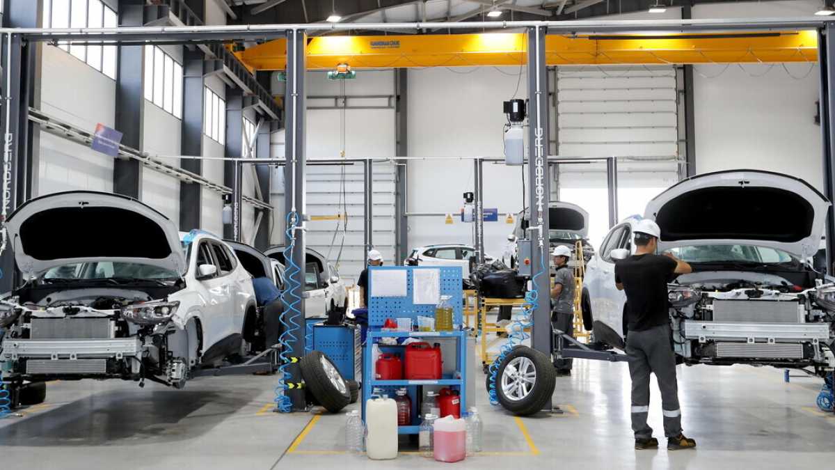 Immagine di Le incognite e la prudenza di Bruxelles sui dazi alle auto cinesi