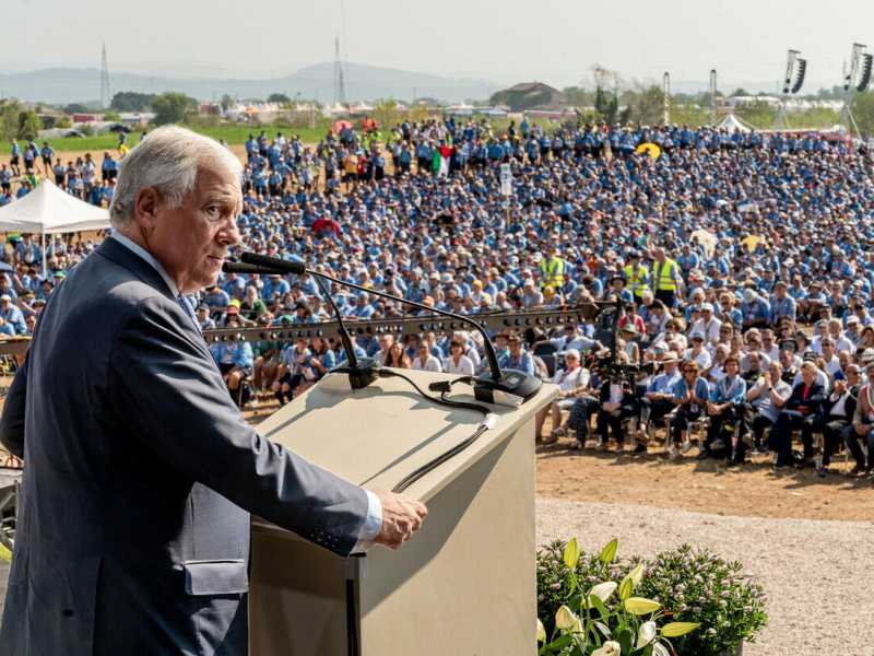Il ministro degli Esteri Antonio Tajani parla prima della messa in  conclusione della Route 2024 Agesci, Verona, 25 agosto 2024.  ANSA/GIORGIO MARCHIORI