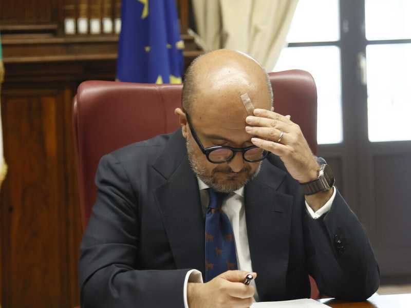 Mail, viaggi. Il caso Boccia-Sangiuliano. Ospitata come "collaboratrice" a Polignano a Mare