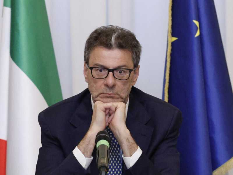 Il ministro Giancarlo Giorgetti (foto Ansa)