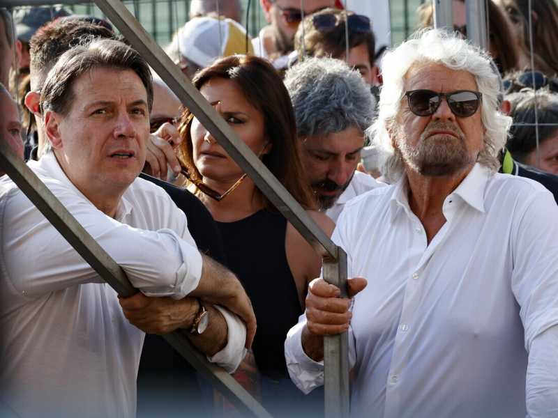 Movimento 5Pec. Così il vaffanculo finisce in una malleveria dominicale