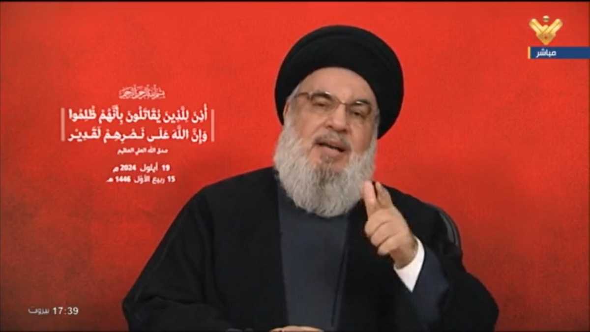Immagine di Nasrallah denuncia “l’atto di guerra” di Israele, ma è vulnerabile