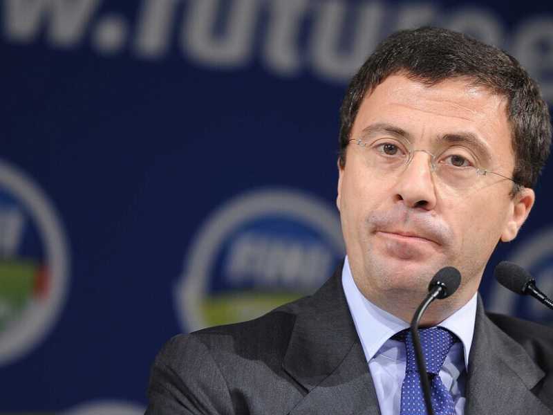 L’Italia non è di destra, caro Bocchino
