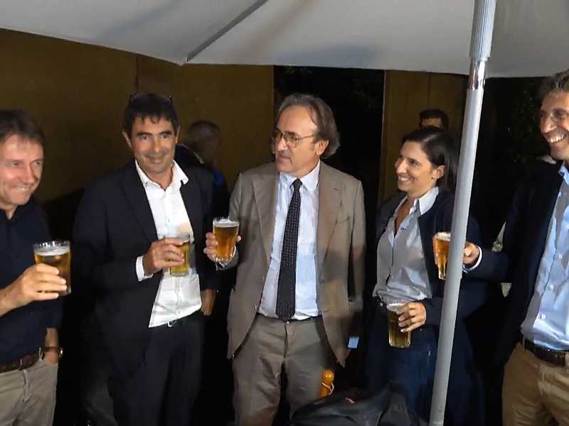 Rai giungla: Conte sfascia l'unita con il Pd e vota per il cda, la destra si offre a Renzi