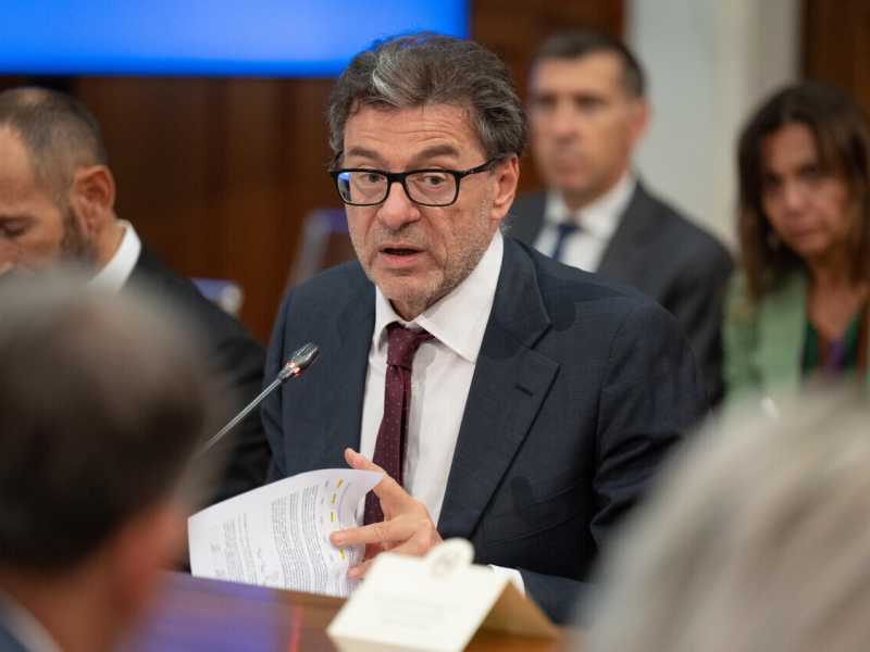 Sugli extraprofitti Giorgetti "chiama" le imprese
