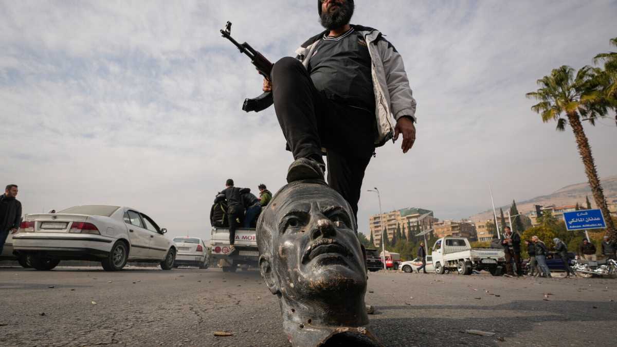 Immagine di I ribelli prendono Damasco. Dopo mezzo secolo, la Siria si risveglia libera dagli Assad
