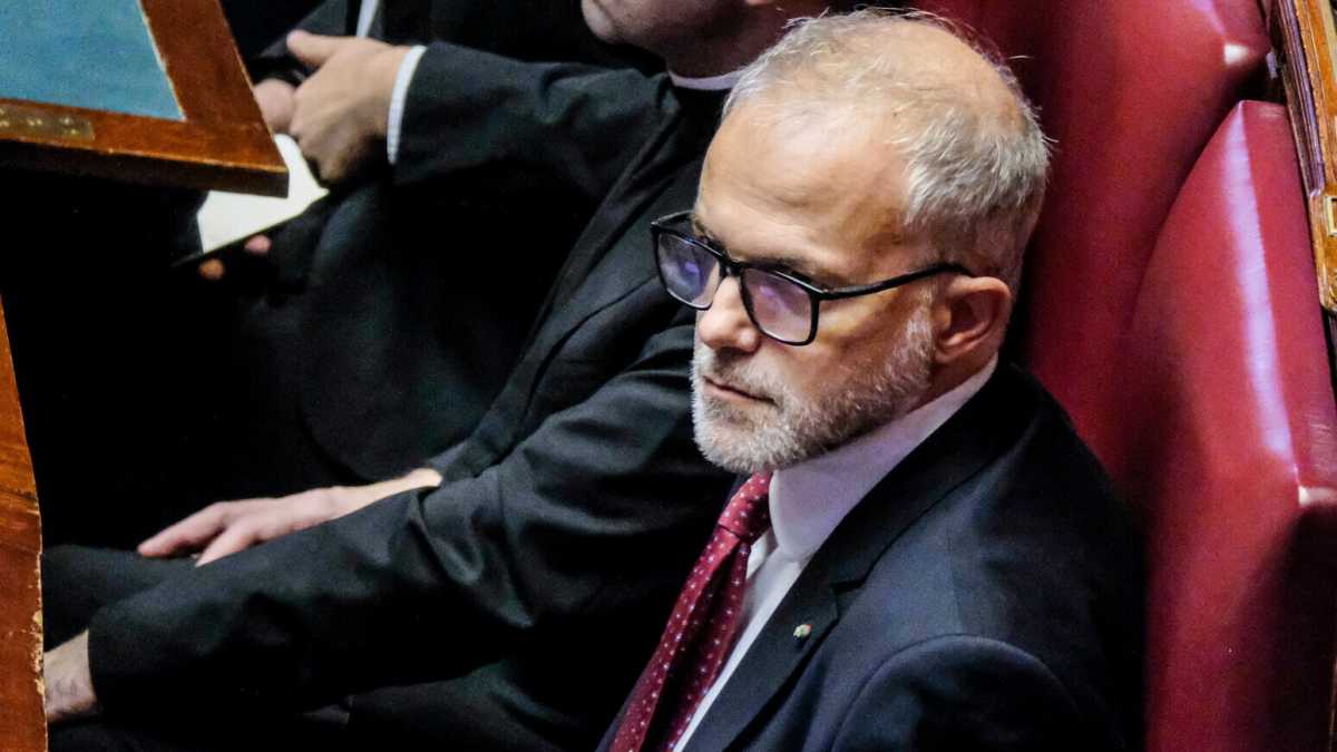 Immagine di San Ruffini delle uscite: le dimissioni negoziate con Giorgetti e l'idea delle primarie di centro