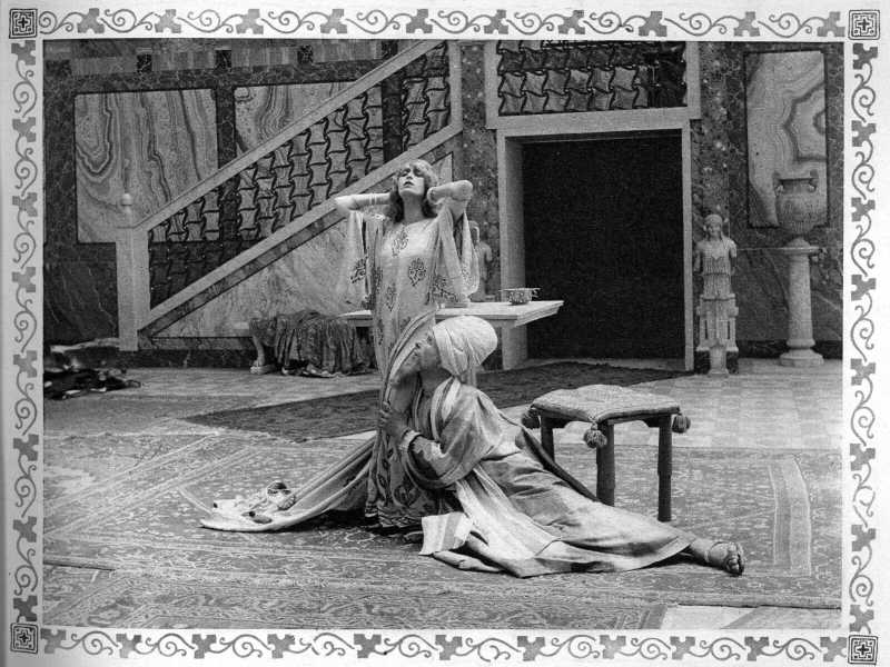 1919: una scena da &ldquo;Redenzione&rdquo; di Carmine Gallone, con Diana Karenne nella parte di Maria di Magdala (foto Olycom)&nbsp;<br />