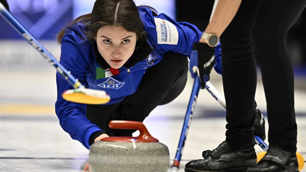 Immagine di “Con il curling vi porto nella mia Cortina”. Intervista a Stefania Constantini