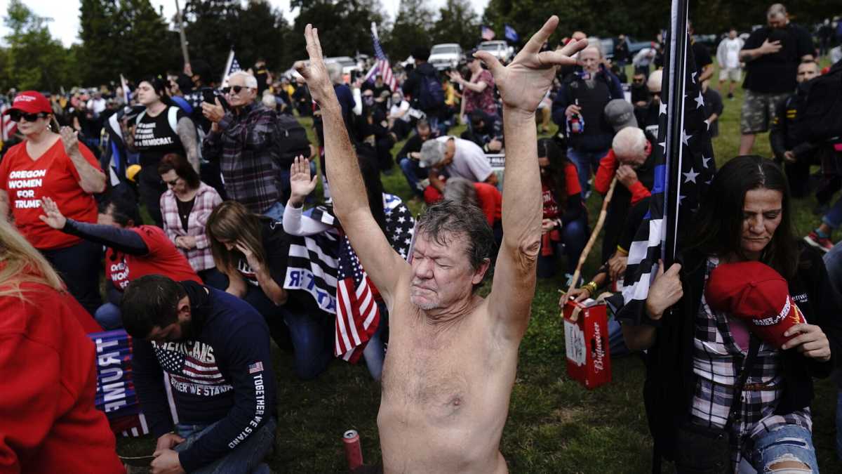 Immagine di Le frasi, i riti e la dieta dei Proud Boys